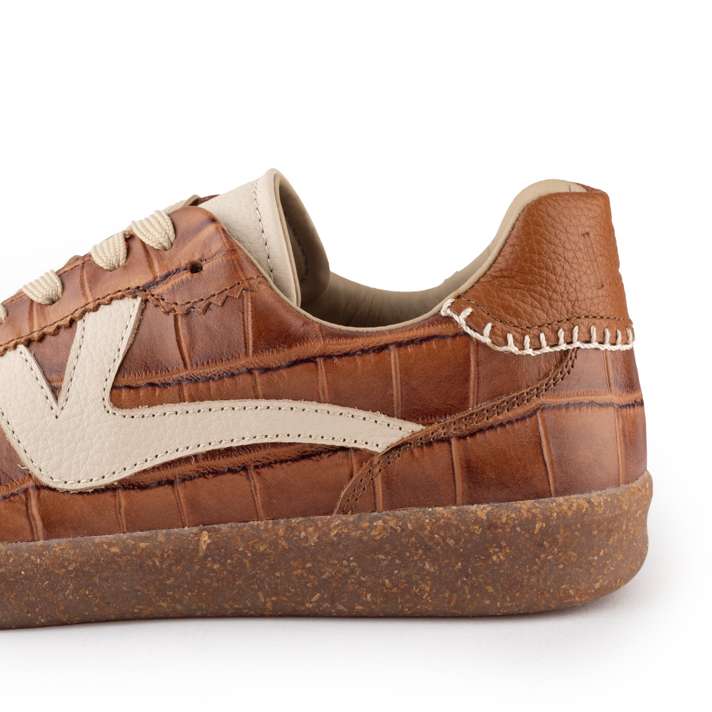 ZAPATILLA NINA - CROCO CAMEL